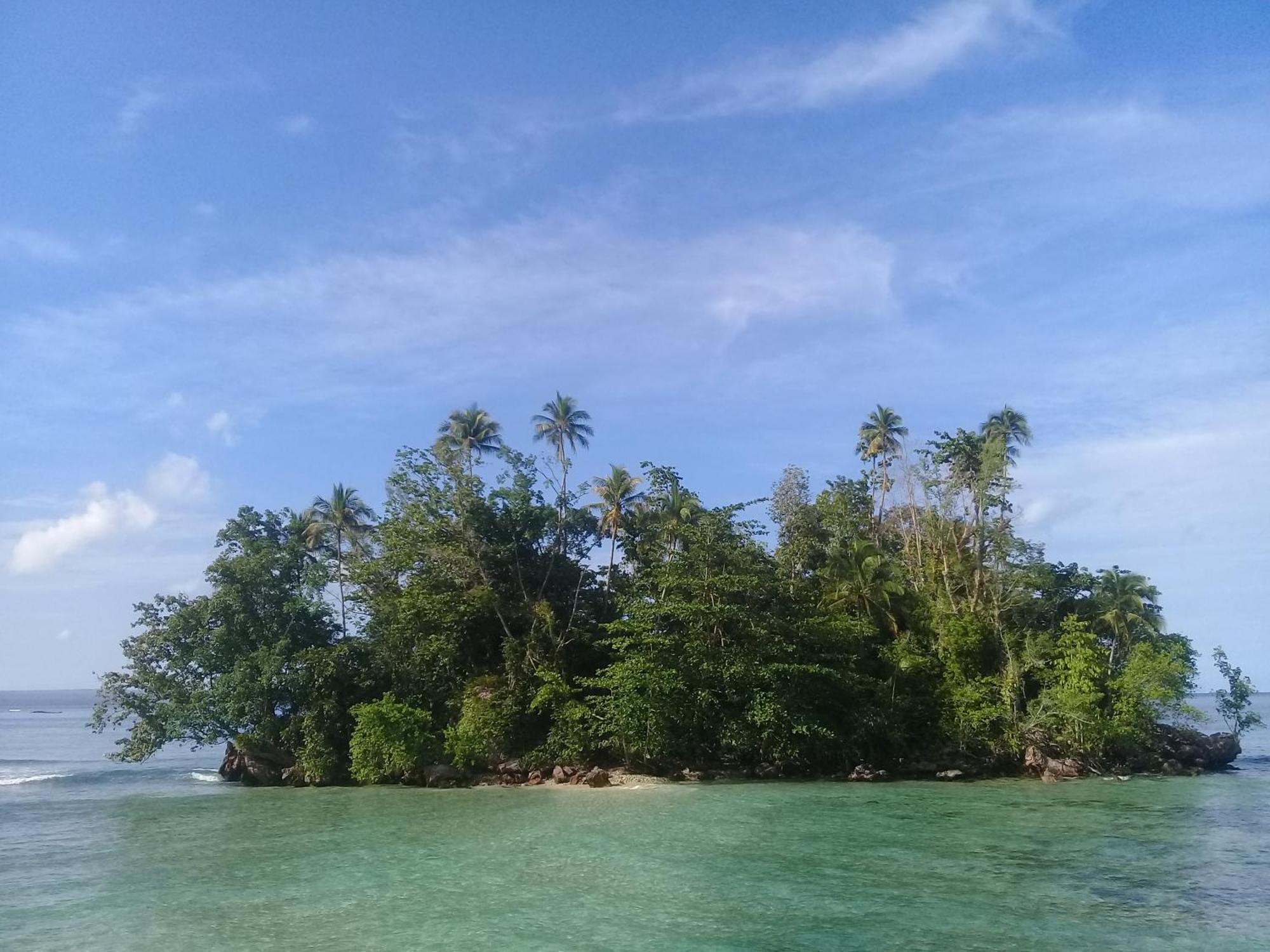 Nusa Nalan Beach Resort Rumah Olat Esterno foto
