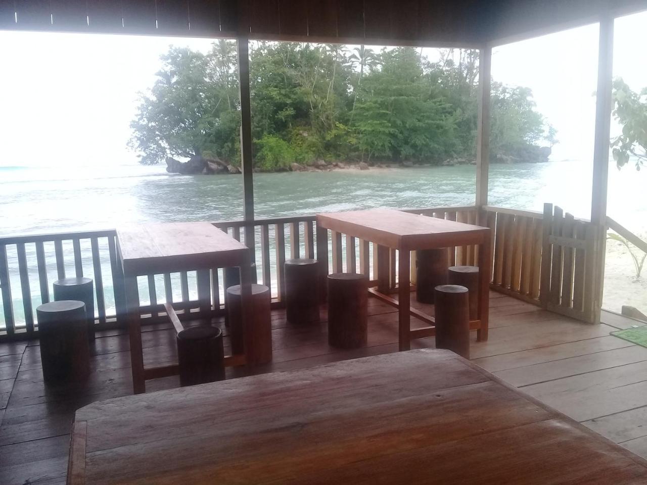 Nusa Nalan Beach Resort Rumah Olat Esterno foto