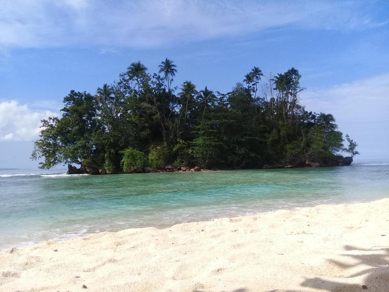 Nusa Nalan Beach Resort Rumah Olat Esterno foto