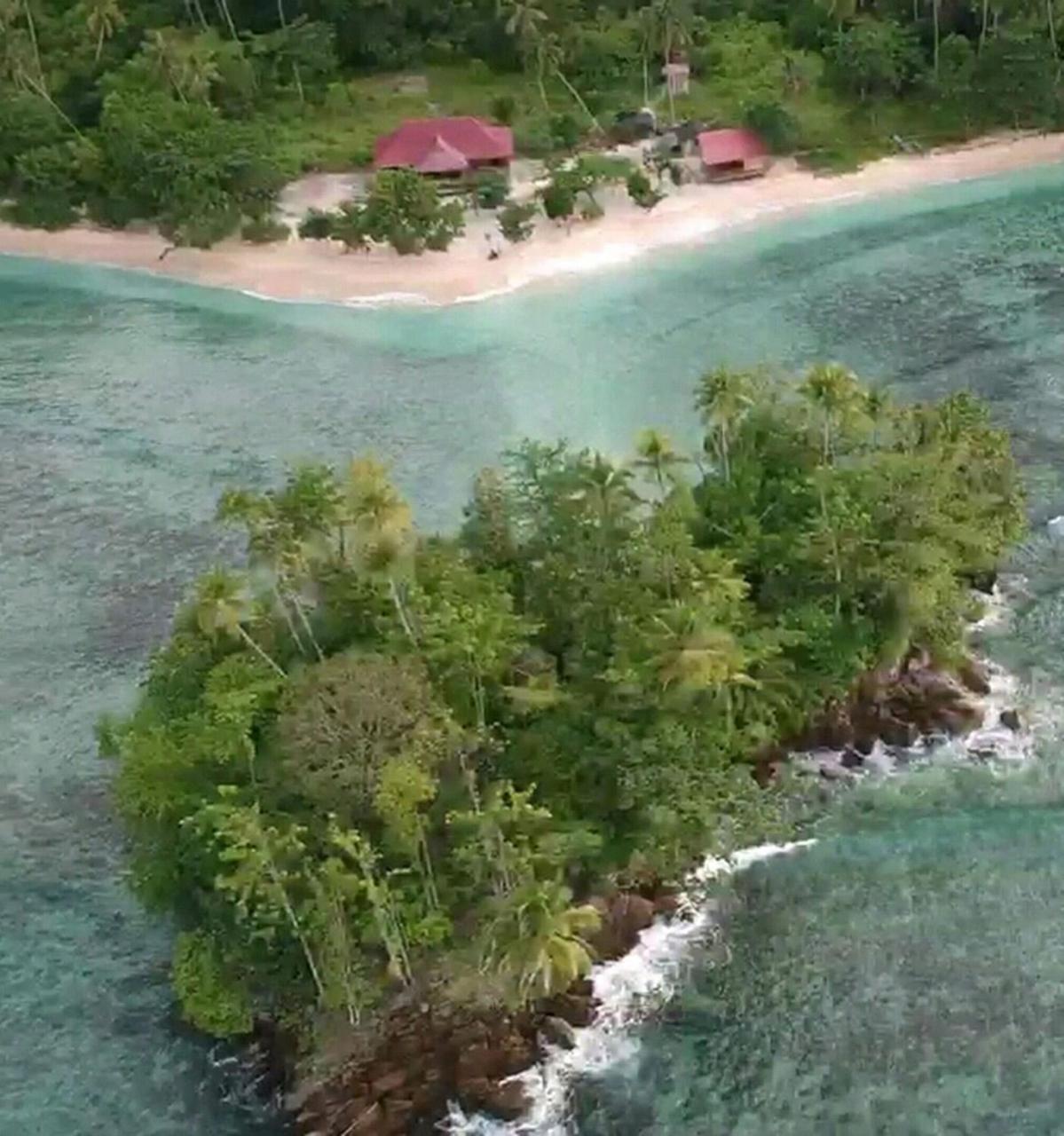 Nusa Nalan Beach Resort Rumah Olat Esterno foto