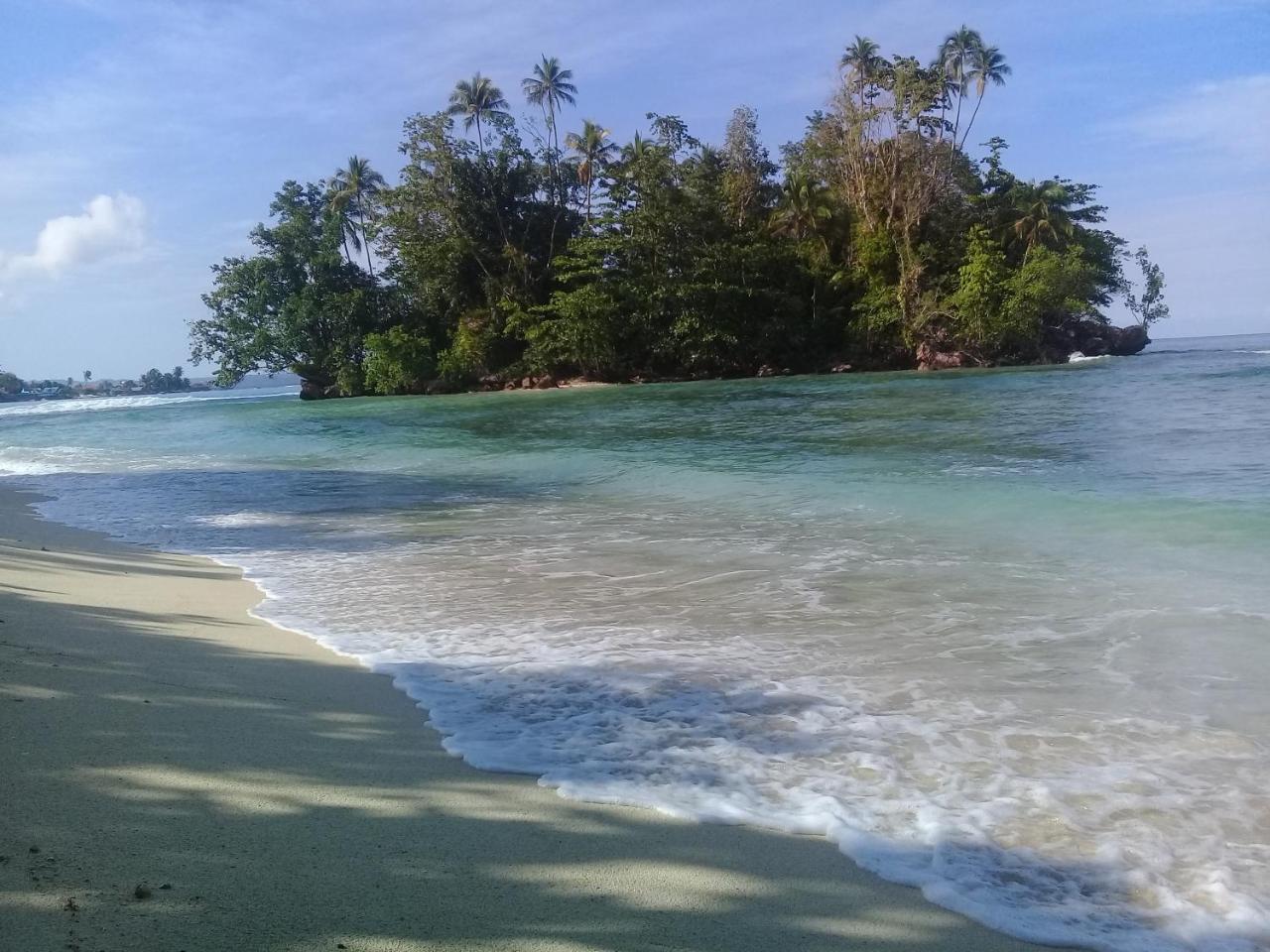 Nusa Nalan Beach Resort Rumah Olat Esterno foto